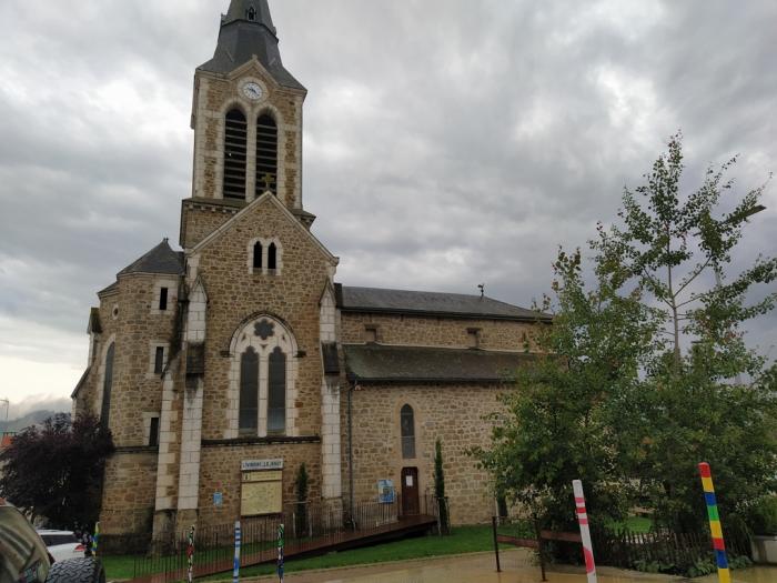 Église St Adrien de Livinhac le Haut